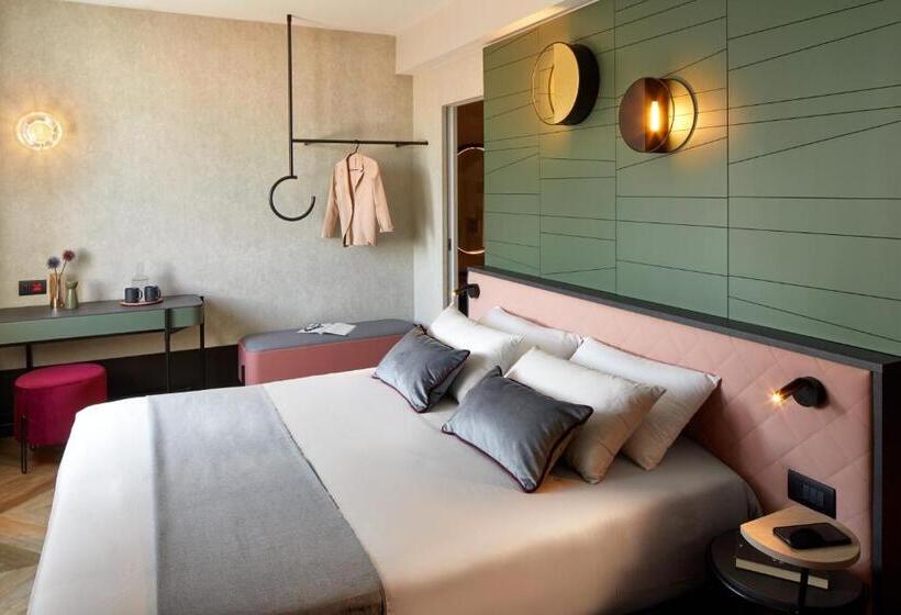 Номер Deluxe, Forte Del 48
