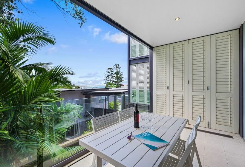 ２ベッドルームのテニメントハウス, The Rise  Noosa