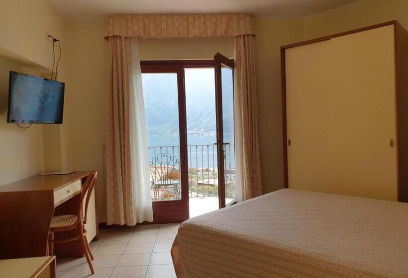 اتاق استاندارد با چشم‌انداز دریاچه, Villa Belvedere