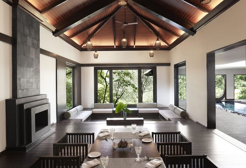 Вилла Deluxe 1 Спальня, Taj Madikeri Resort & Spa Coorg