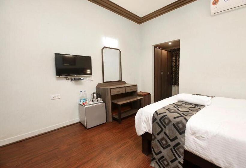 Номер Deluxe, Westend