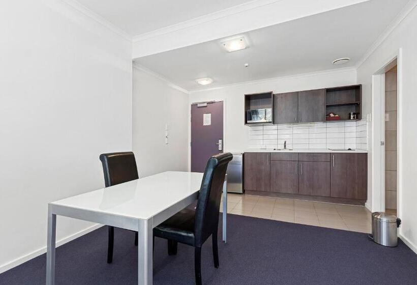 Президентский Люкс, Amethyst Court Motor Lodge