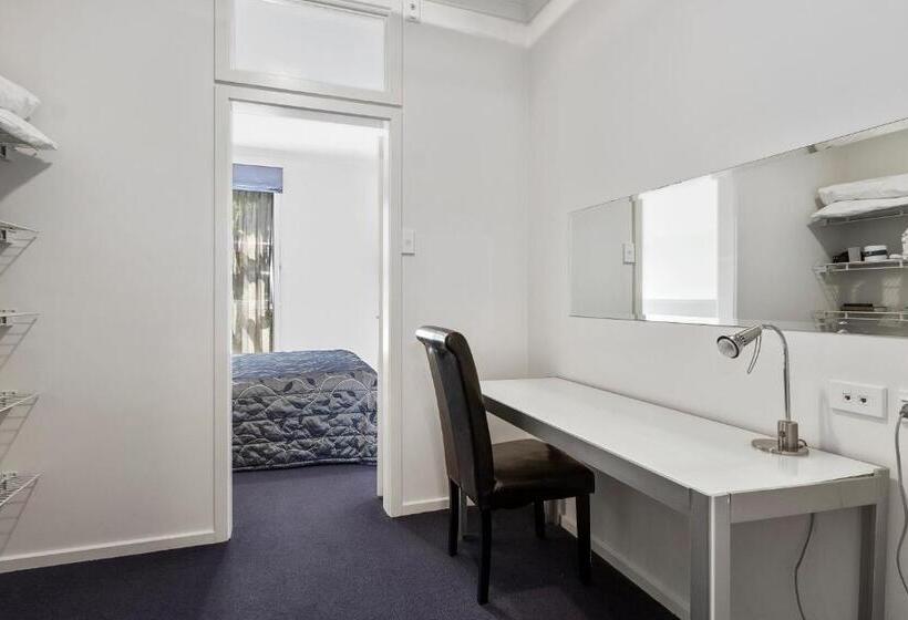 Президентский Люкс, Amethyst Court Motor Lodge