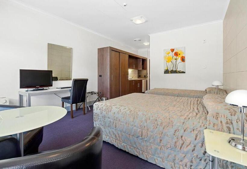 이그제큐티브 스튜디오, Amethyst Court Motor Lodge