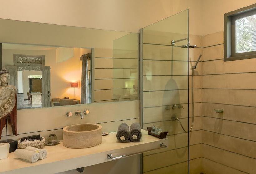 Вилла Deluxe 2 Спальни, Indiana Kenanga Boutique Hotel & Spa