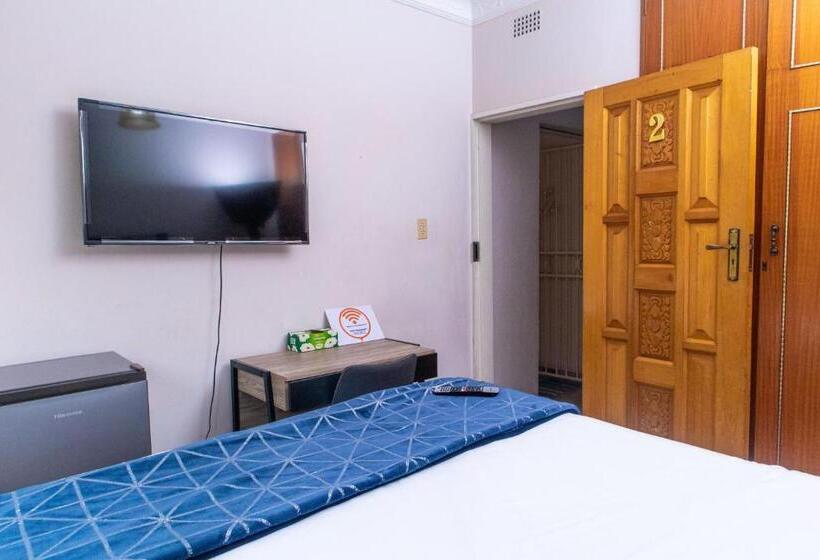 이코노미 싱글 룸, Chic Guest House & Solar System Free From Load Shedding