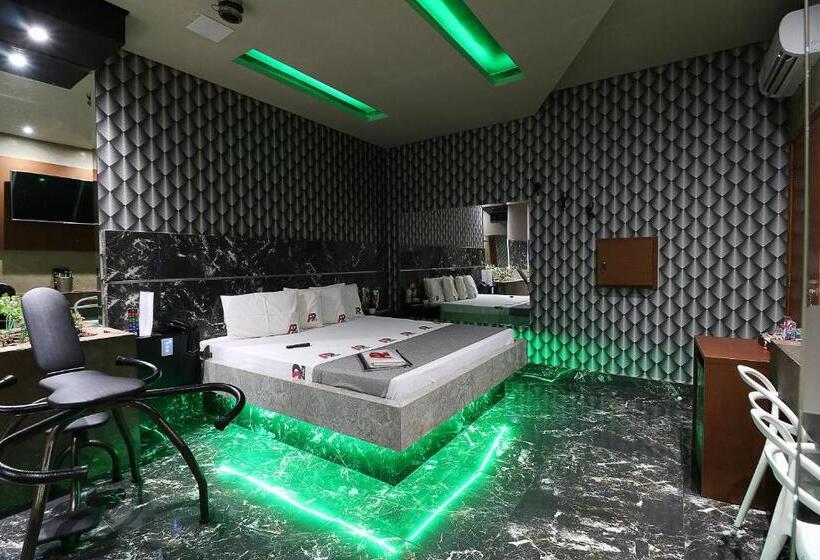 Suite avec Hydromassage, A2 Motel