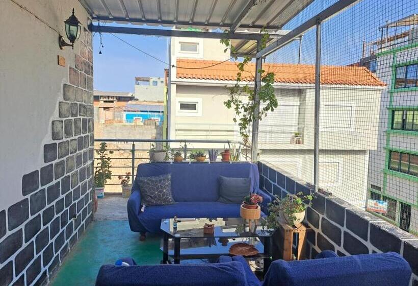 اتاق استاندارد سه تخته با بالکن, In The Heart Of Praia   Family B&b