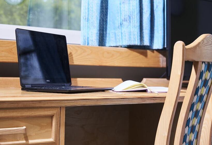 Номер Стандарт, Kents Hill Park Training & Conference Centre