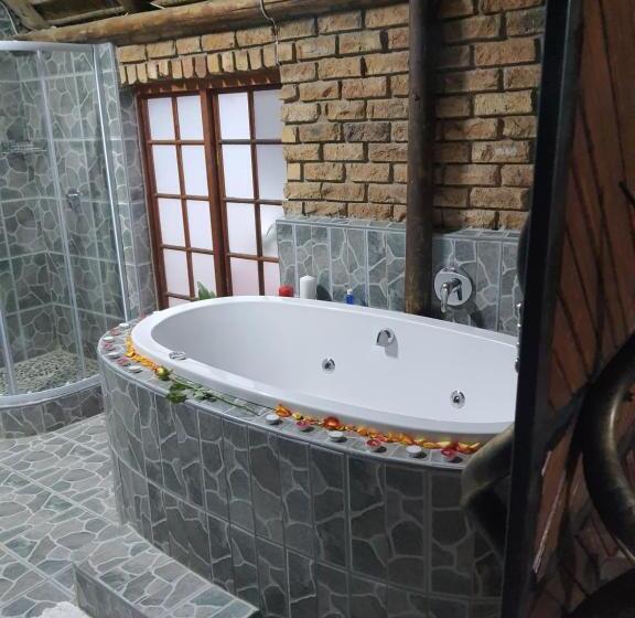 Люкс Повышенной Комфортности, Ay Jay S Guesthouse