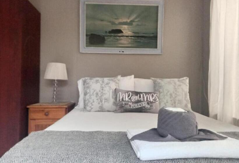 Семейный Номер, Ay Jay S Guesthouse
