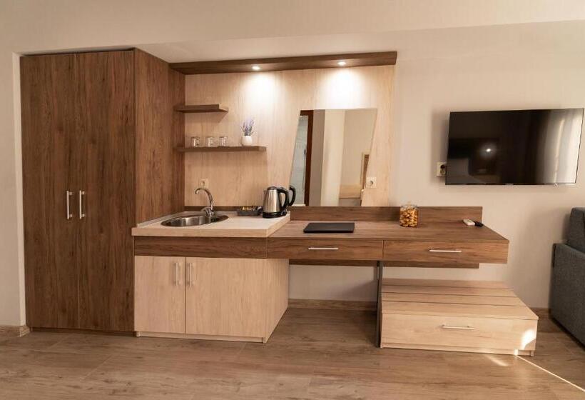 Номер Deluxe с Балконом, Guest House Velik