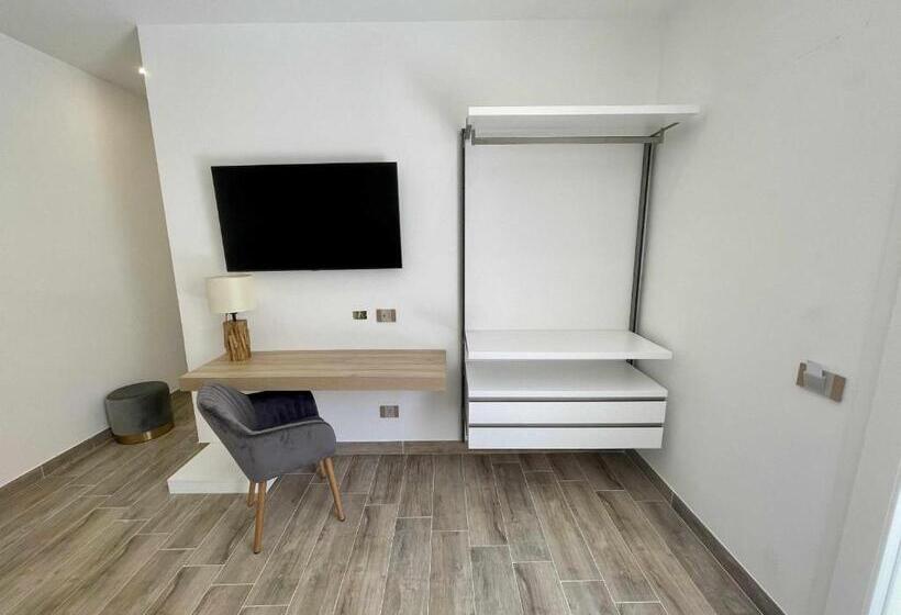 スタンダードルーム, B&b Altomare