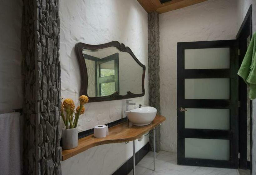Suite with lake view, Cantalarana, Antes Wikiri Lodge