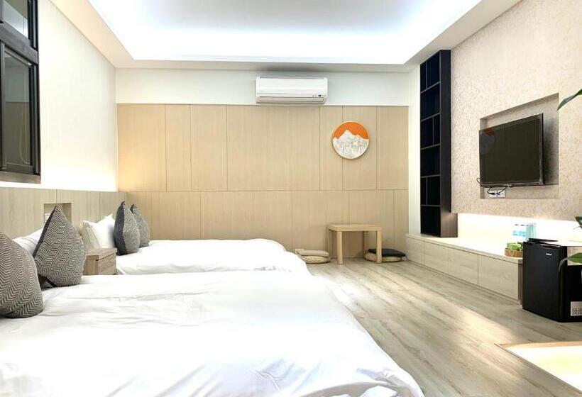 اتاق استاندارد چهار تخته, Jabez Homestay