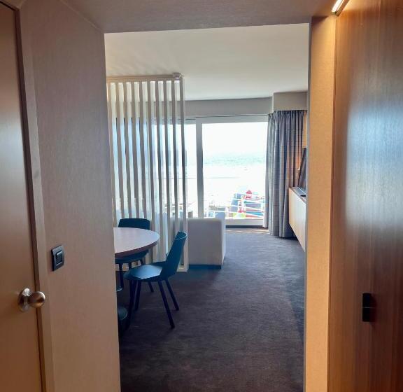 海景套房, Beach Palace