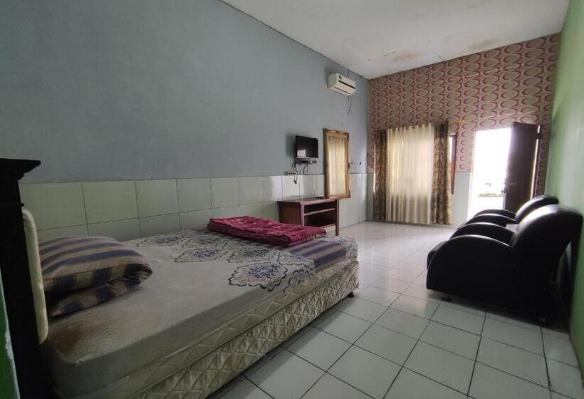 Номер Стандарт, Spot On 91105 Hotel Salsabila