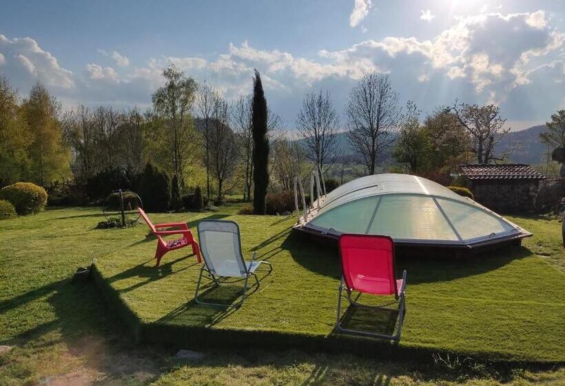 Номер Стандарт, La Chabanade