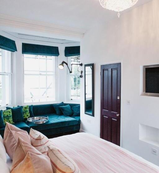 اتاق استاندارد, Highcliffe
