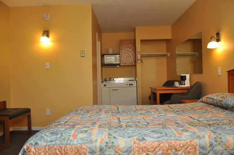 Номер Стандарт, Canadas Best Value Inn Kelowna