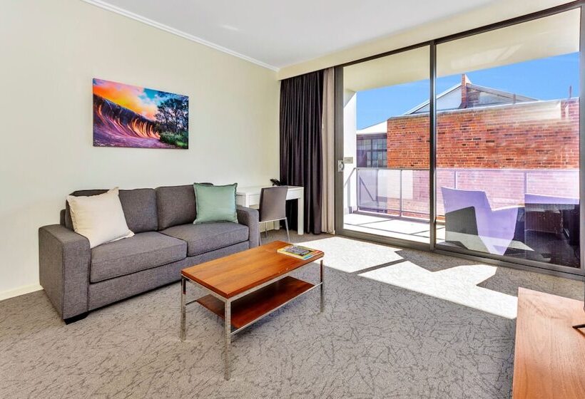 스위트, New Haus By Hougoumont Hotel, Former Bannister 22