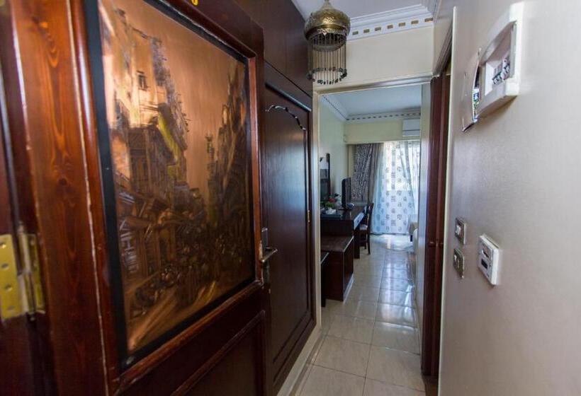 Deluxe room with river view, Philae Hotel Aswan