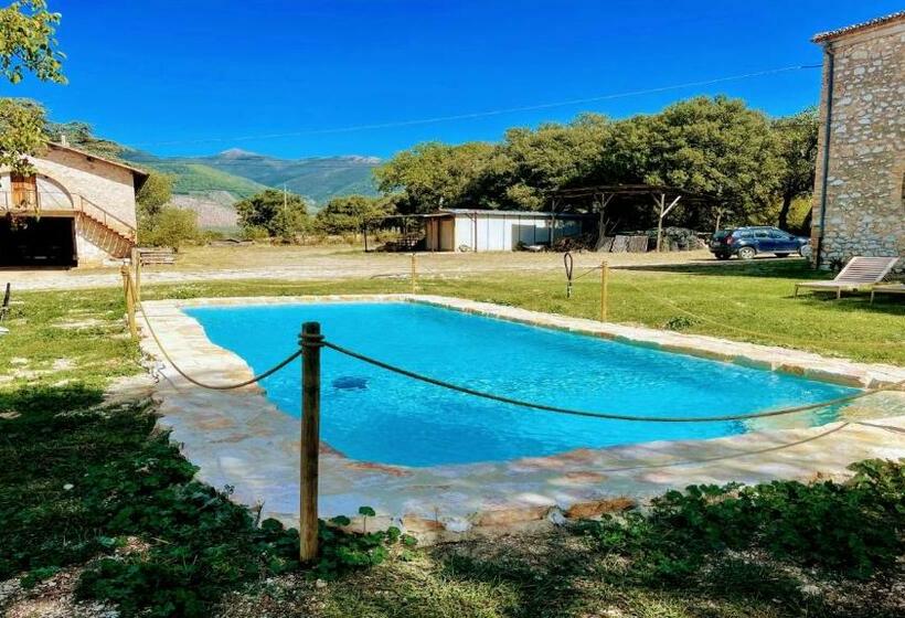 Дом 1 Спальня, Exclusive Pool Open All Year Spoleto Biofarm Slps 8 Village Shops, Bar1 Km 3