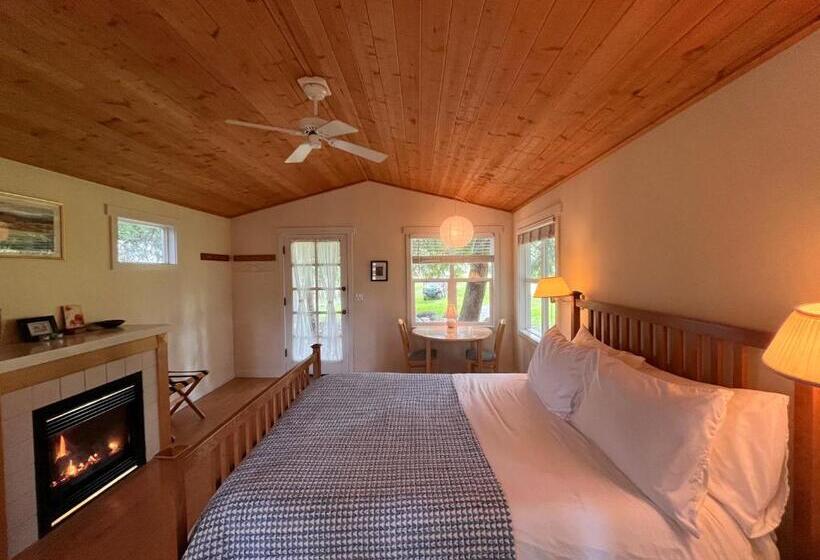 Люкс Повышенной Комфортности, Lopez Farm Cottages & Tent Camping