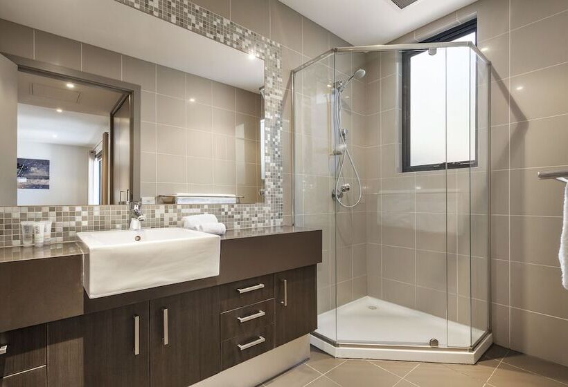 스탠다드 스튜디오, Quest Glen Waverley