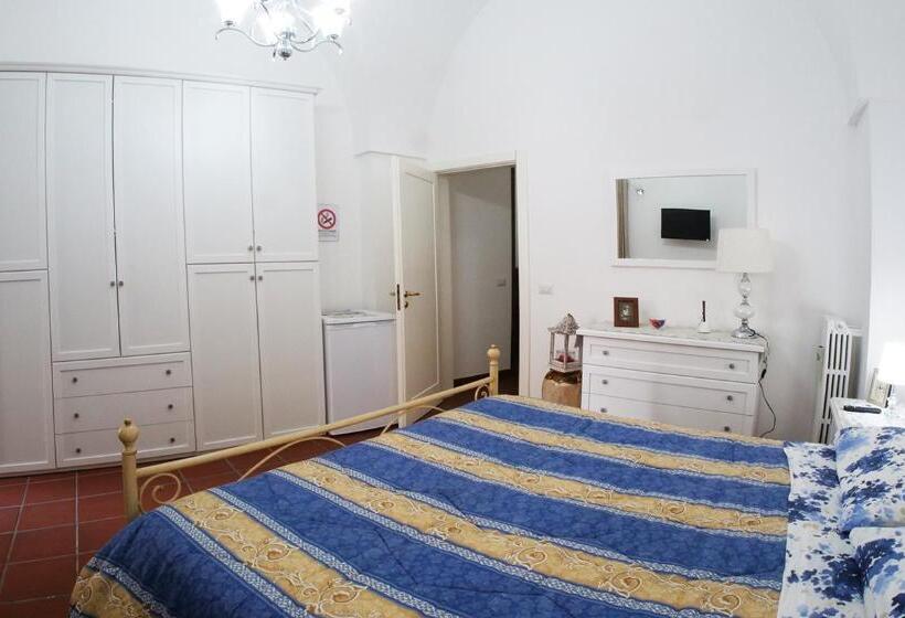 Номер Стандарт Трехместный, B&b Amèsa