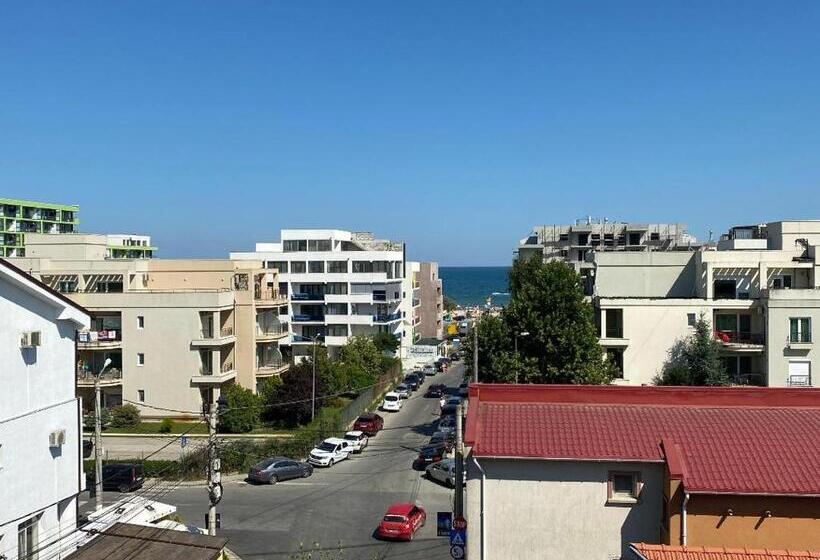 سوئیت با بالکن, Parliament Square Mamaia Nord