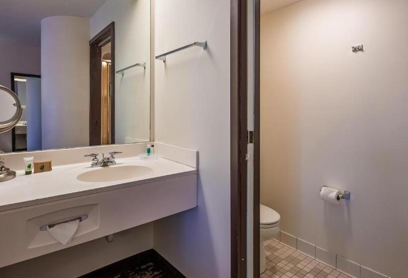 Номер Стандартный с Видом, Charlevoix Inn & Suites Surestay Collection By Best Western