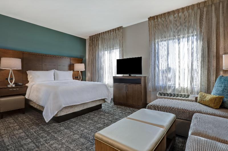 מיטת קינג בסוויטה, Staybridge Suites   Overland Park   Kansas City S, An Ihg