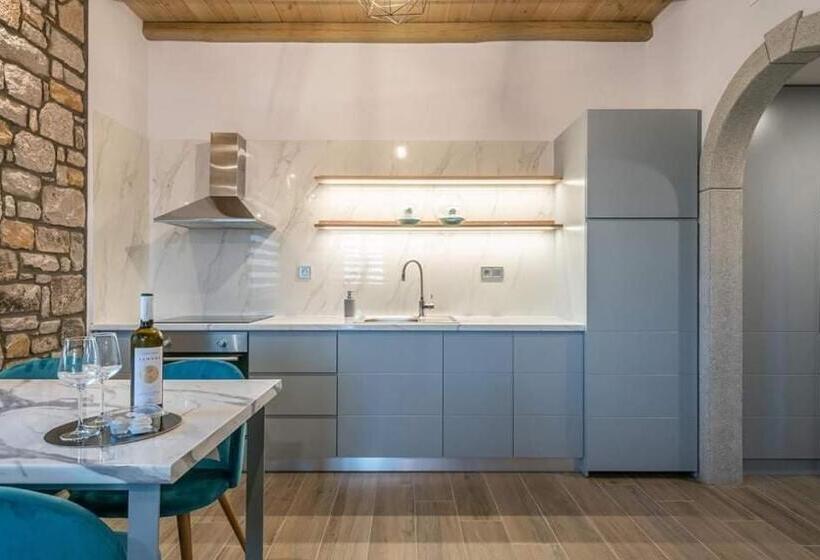Апартаменты Superior 1 Спальня, Lithoessa Luxury Apartments