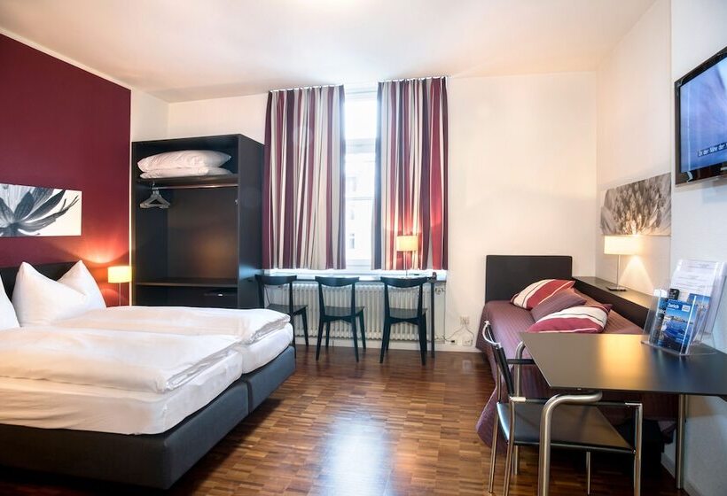 اتاق استاندارد چهار تخته, Hottingen
