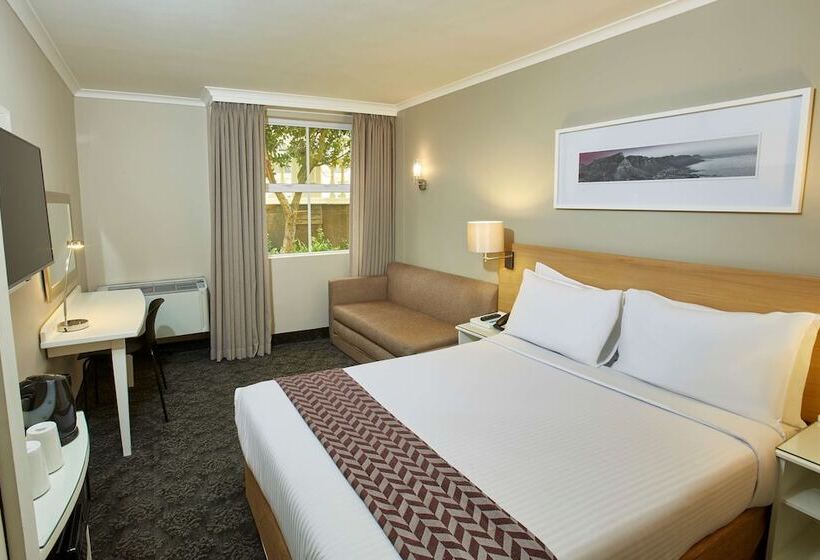 Номер Стандарт, Stayeasy Century City