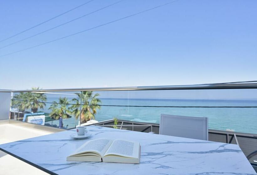 سوییت جونیور با چشم‌انداز دریا, Emily S Luxury Suites