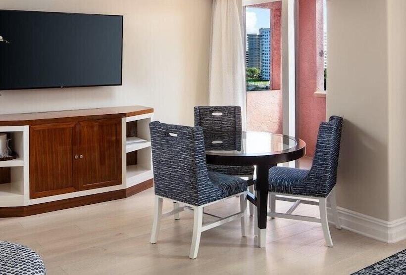 キングサイズベッドのジュニアスイート, Yacht Club At The Boca Raton Resort