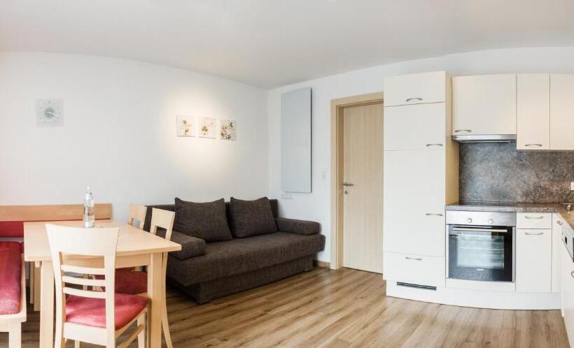 آپارتمان لوکس 2 خوابه, Appartements Tannenhof