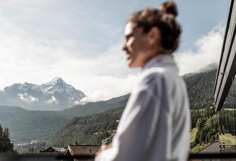 Номер Стандарт с Террасой, Die Berge Lifestyle Hotel Sölden