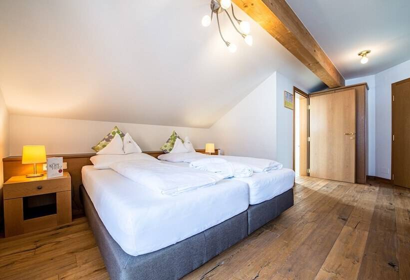 Номер Стандарт с Балконом, Alphotel Stocker Alpine Wellness