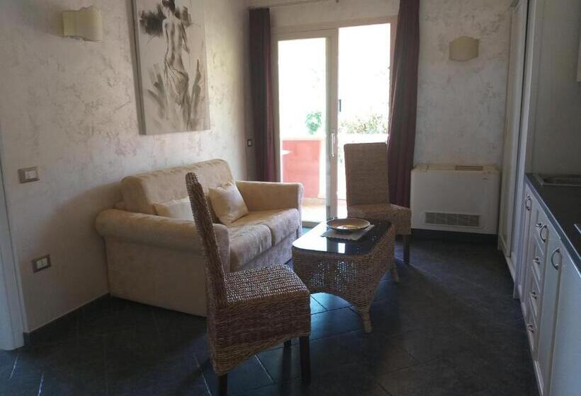Полулюкс, Borgo Di Santa Barbara