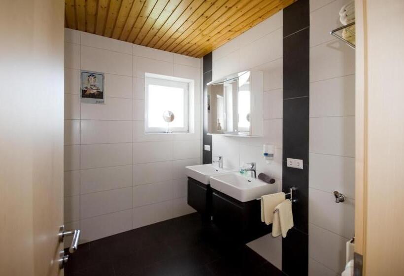Апартаменты 2 Спальни, Familienhotel Steindl