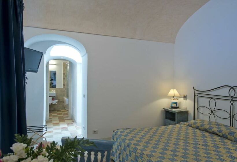 جناح جونيور مطلّ علي البحر, Villa Il Frantoio And Lilmar