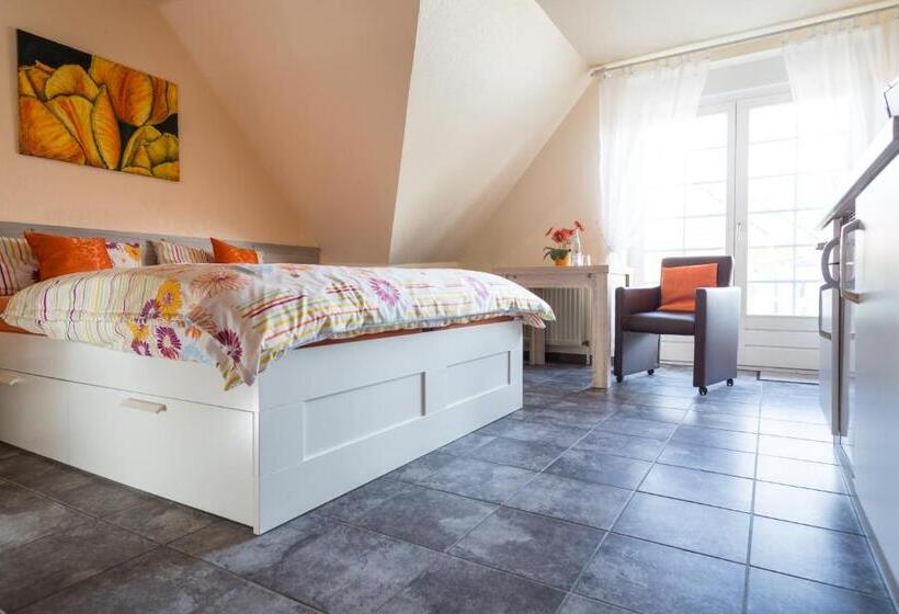 Номер Deluxe с Балконом, Pension Blumen Villa