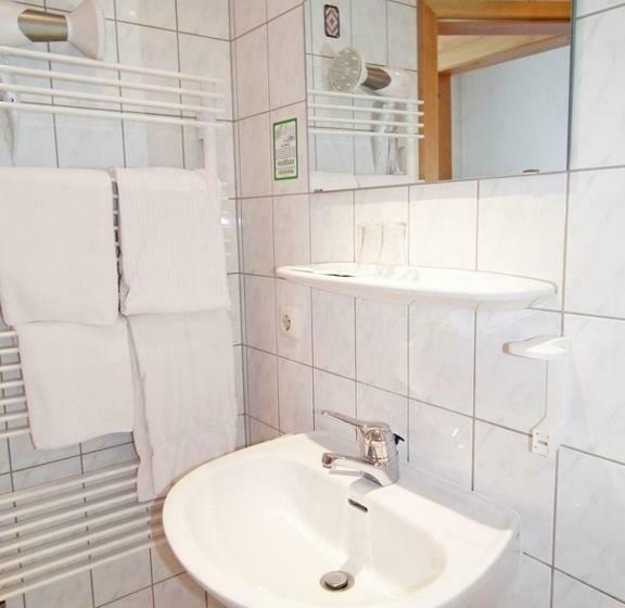 Номер Стандарт, Gasthaus & Hotel Zur Linde