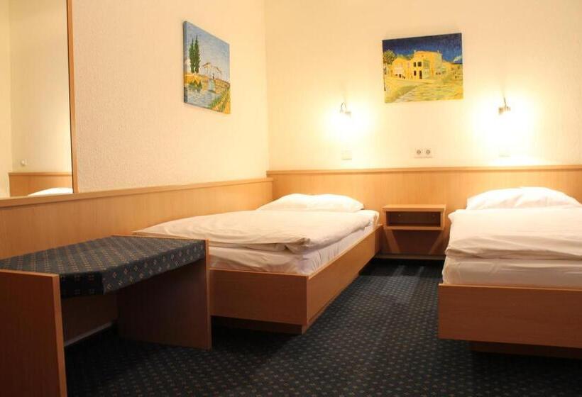 Номер Стандарт Трехместный, City Hotel Neuwied