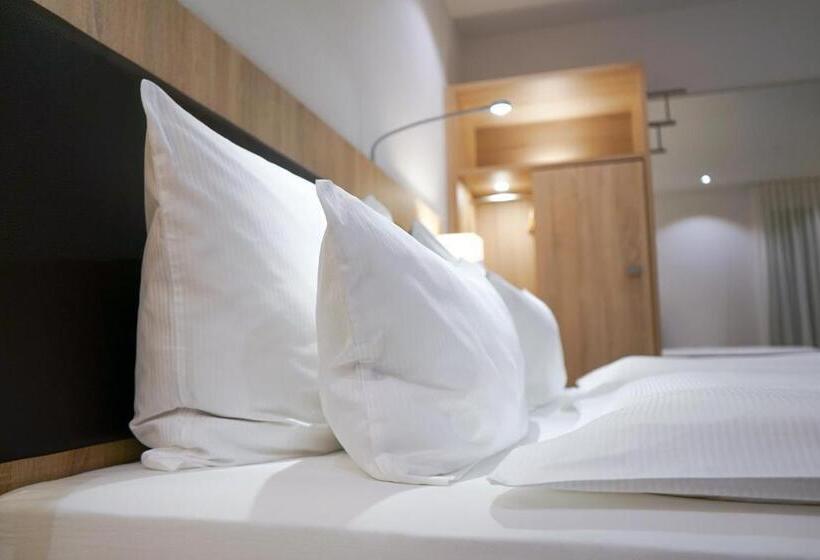 Номер Premium с Балконом, Go2bed Weil Am Rhein   Basel