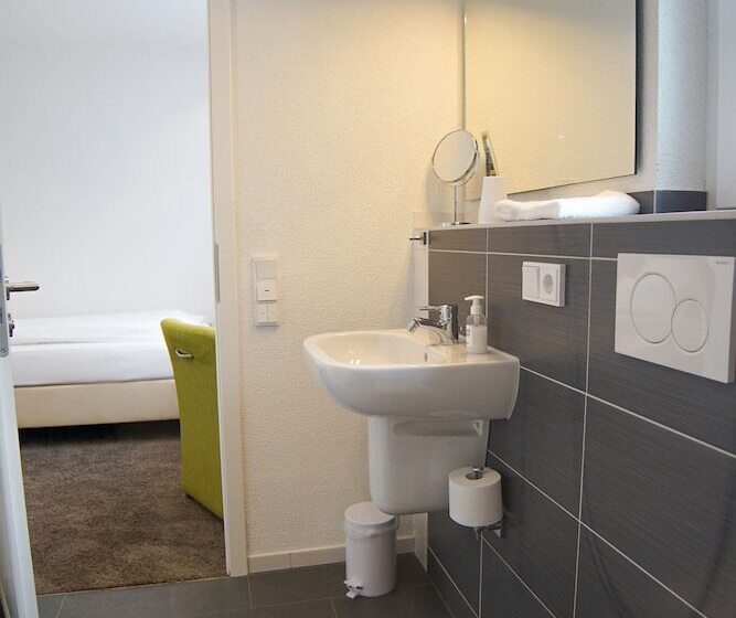 Номер Economy Индивидуальный, Go2bed Weil Am Rhein   Basel
