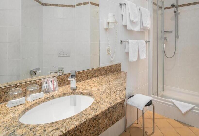 Номер Комфорт, Parkhotel Am Taunus